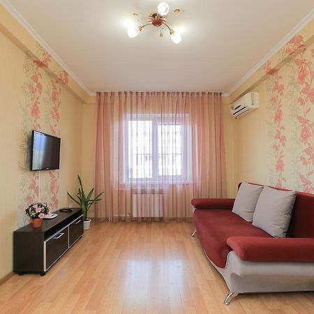 Apartment On Obolonskiy Prospect 12 Kiev Ngoại thất bức ảnh