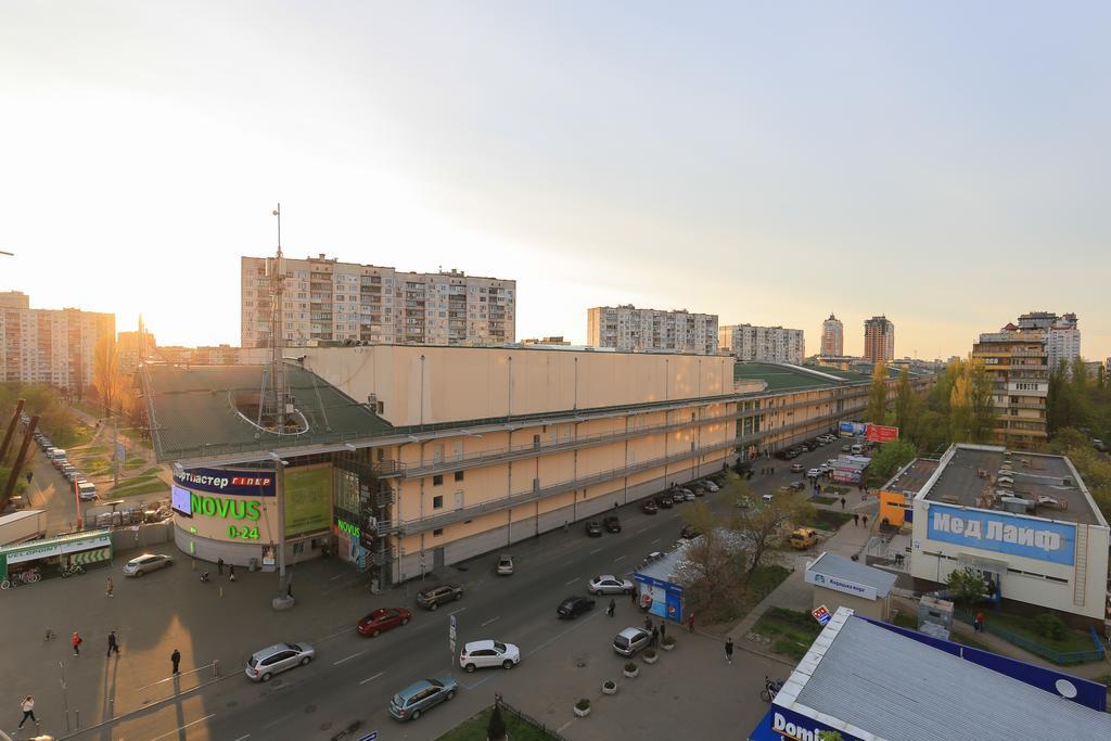 Apartment On Obolonskiy Prospect 12 Kiev Ngoại thất bức ảnh