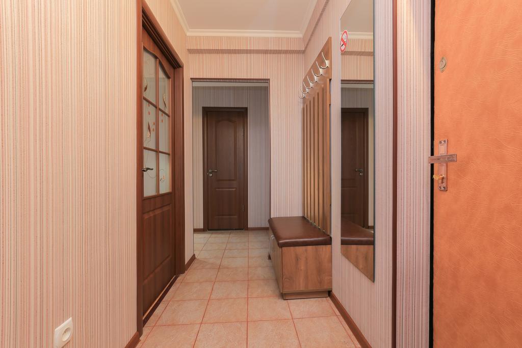 Apartment On Obolonskiy Prospect 12 Kiev Ngoại thất bức ảnh