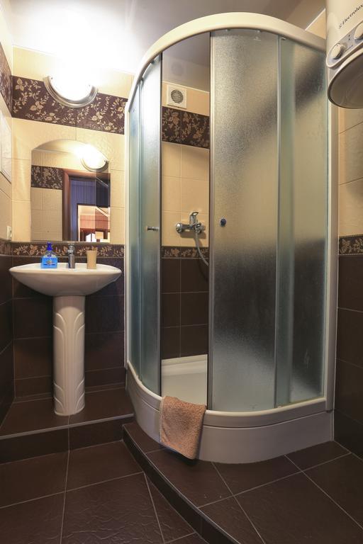 Apartment On Obolonskiy Prospect 12 Kiev Ngoại thất bức ảnh