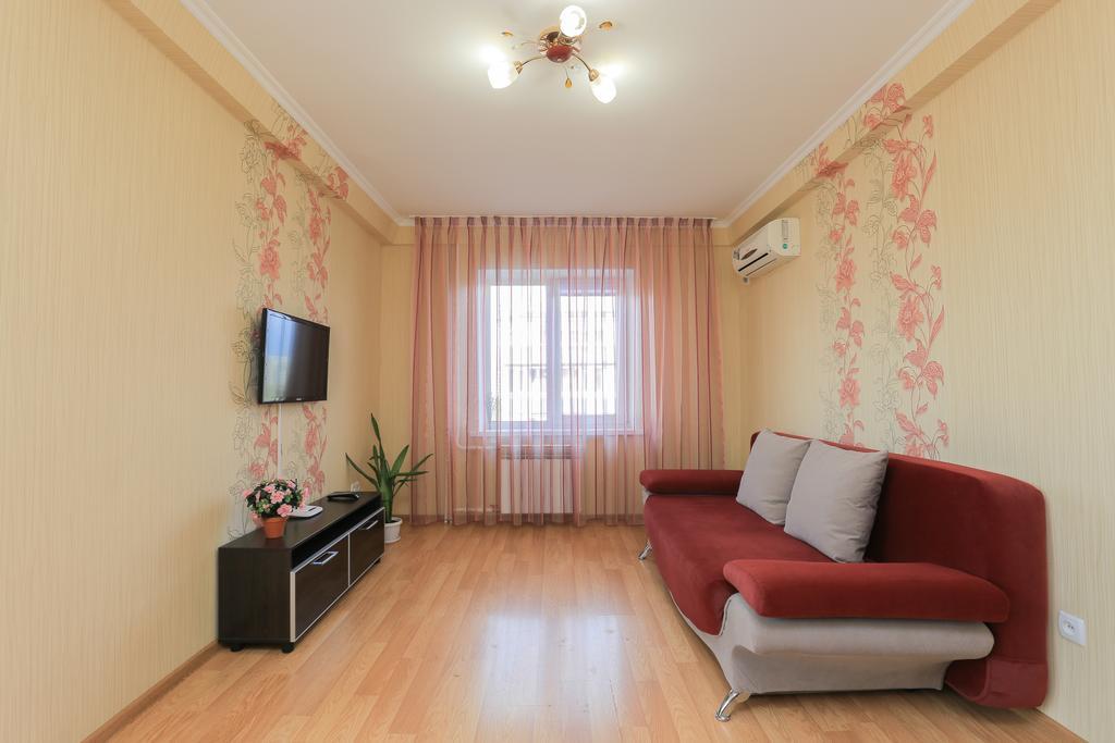 Apartment On Obolonskiy Prospect 12 Kiev Ngoại thất bức ảnh