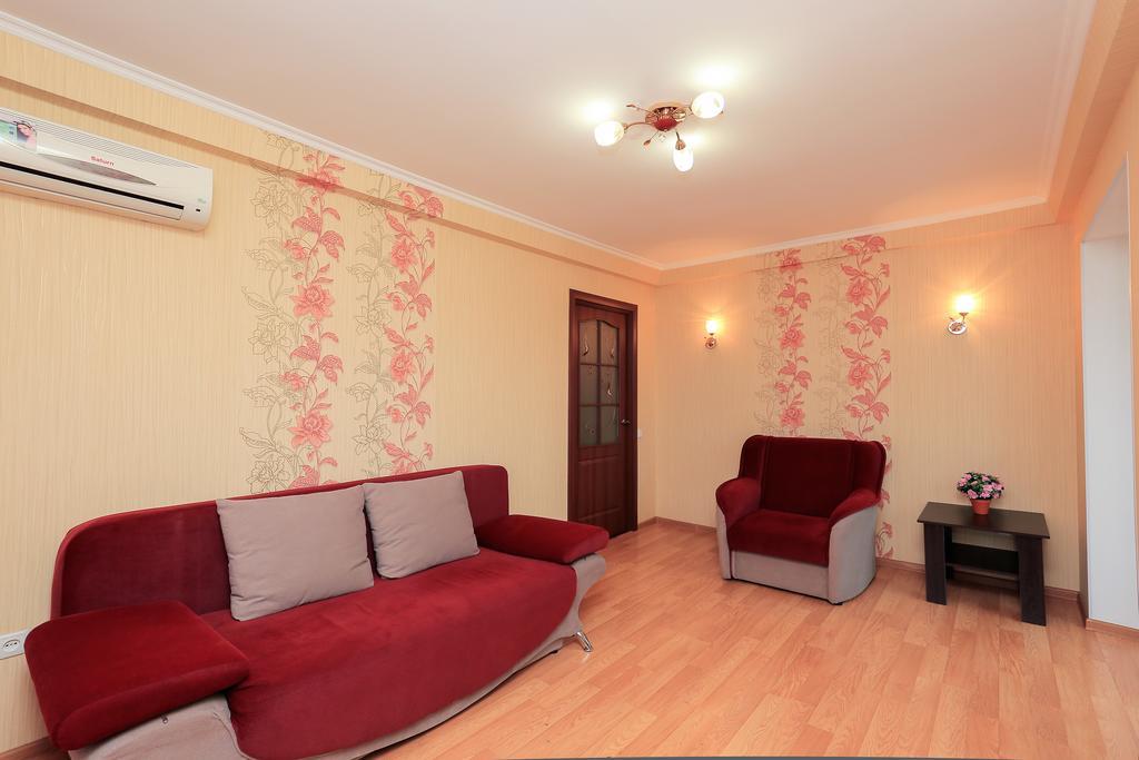 Apartment On Obolonskiy Prospect 12 Kiev Ngoại thất bức ảnh