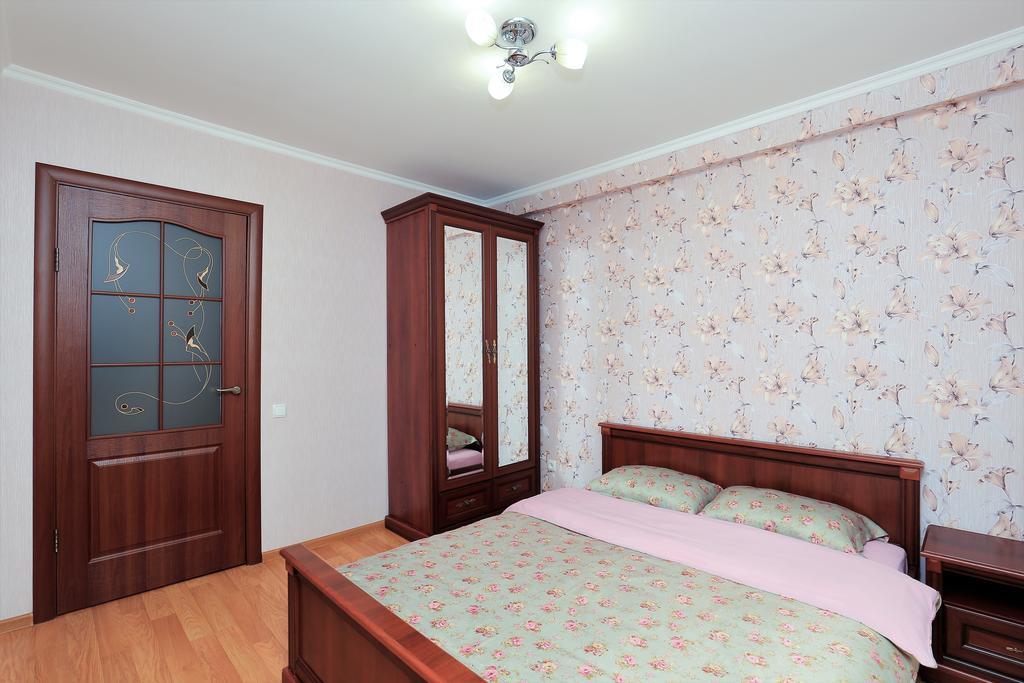 Apartment On Obolonskiy Prospect 12 Kiev Ngoại thất bức ảnh